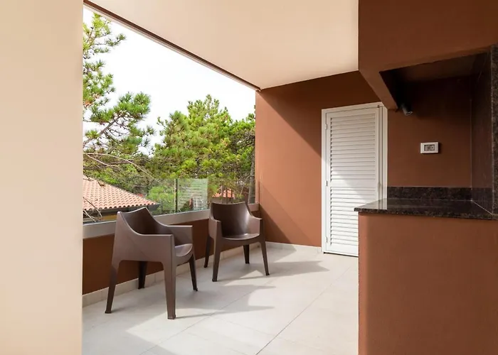 Iris شقة بيبيوني